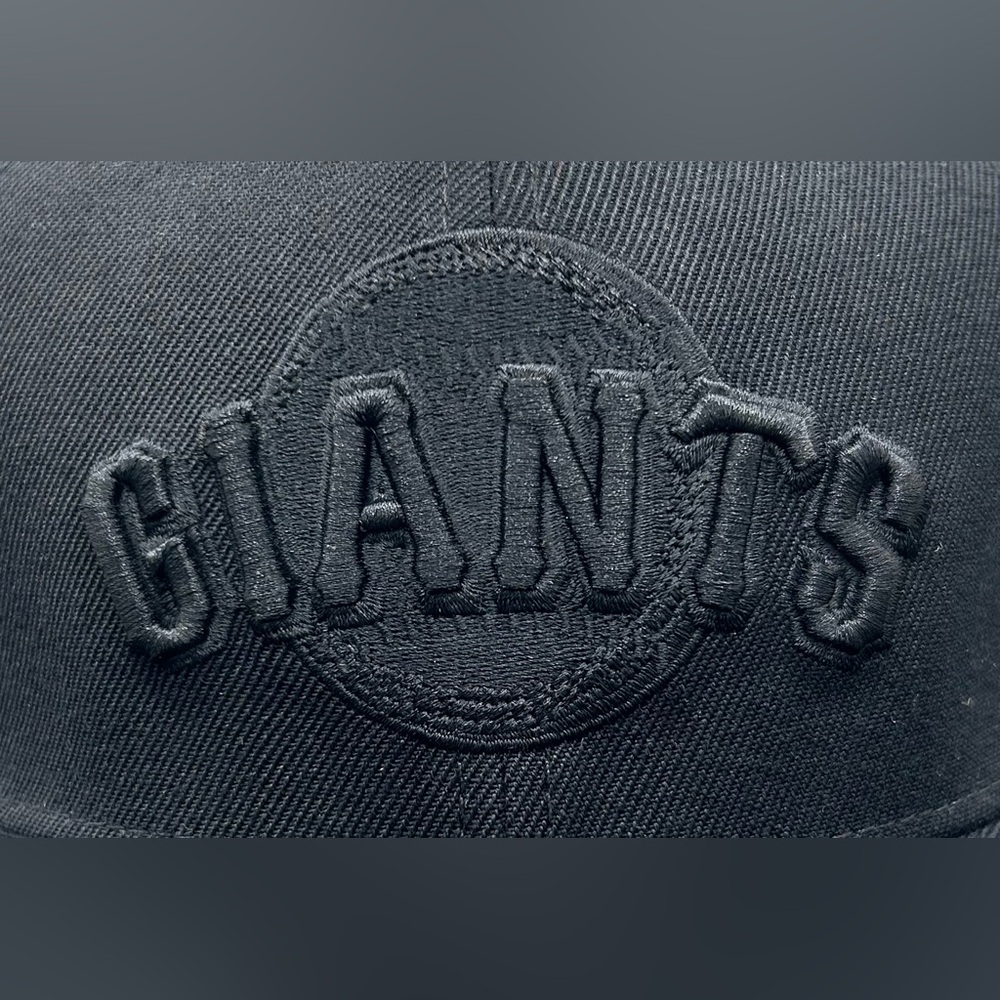 NEW San Francisco Giants PRO STANDARD SnapBack Hat Triple Black Flat Brim Cap - Picture 6 of 8